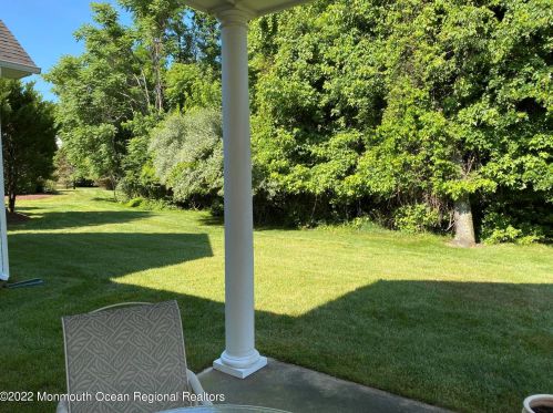 10 Quincy Ct, East Freehold NJ  07728-9251 exterior