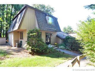 22 Great Meadow Ln, Farmington CT  06032-8006 exterior