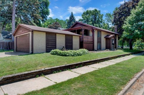 2288 Charles St, Saint Paul, MN 55109-3012