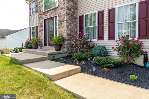 112 Prescott Rd, Blandon, PA 19510-9594