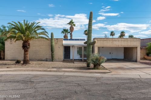 2390 Camino Mateo, Tucson, AZ 85745-1343