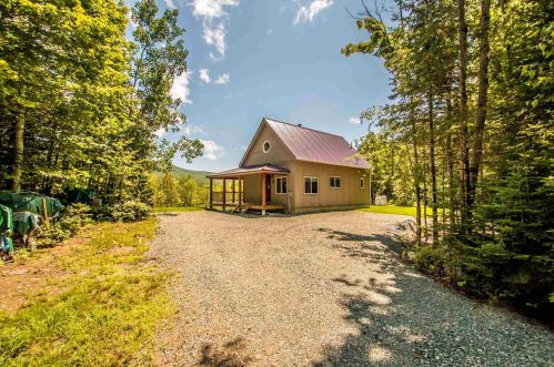 93 Jason Ave, Northumberland, NH 03583-6709