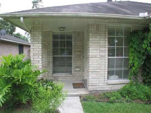 2238 Pine Cone Dr, Humble, TX 77339-4626