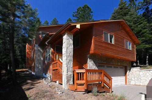 870 Clement St, South Lake Tahoe, CA 96150-6331