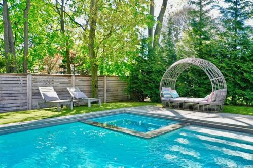 310 South Ave, New Canaan CT  06840-5820 exterior