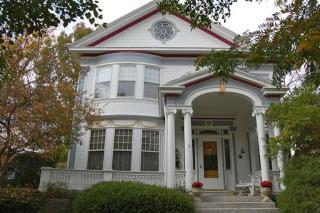 600 Downing St, Piqua, OH 45356-2004