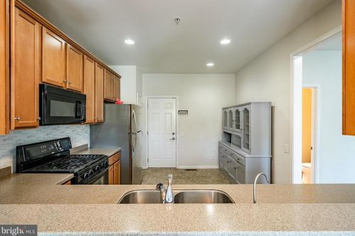 243 Caldwell Cir, Downingtown PA  19335-4927 exterior