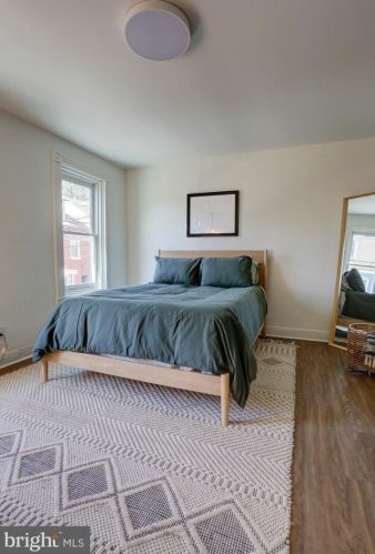 527 Howard Ave, Lancaster PA  17602-4421 exterior