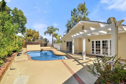 1918 College Vista Ave, Walnut CA  91789-1004 exterior