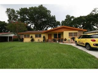 117 Colonial Dr, Auburndale, FL 33823-2535