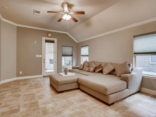 1235 Falling Hills Dr, Georgetown TX  78628-5206 exterior