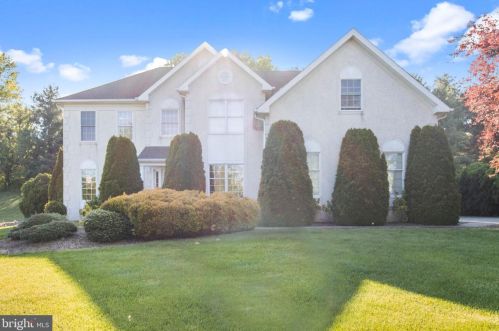 60 Yale Dr, Southampton, PA 18954-1252