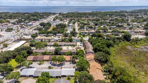835 Marcella Ln, Titusville, FL 32780-6977