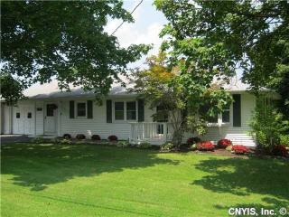 134 Winchell Dr, Syracuse, NY 13209-1446