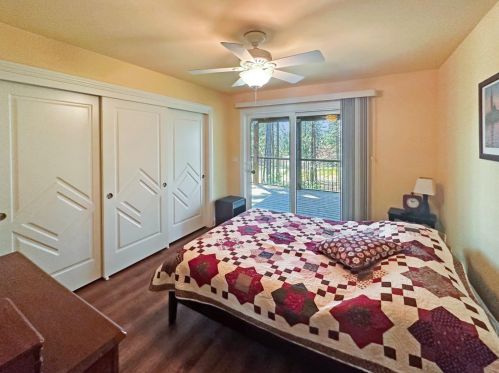 10891 Lower Circle Dr, Grass Valley CA  95949-6645 exterior