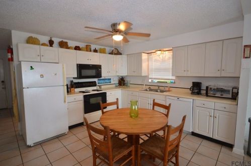 1939 Oceanshore Blvd, Flagler Beach FL  32136-2804 exterior