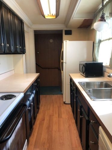 2408 Delaware Ave, New Castle, PA 16105-2213