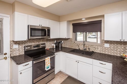 331 Cottonwood Dr, Lake Havasu City, AZ 86403-7482