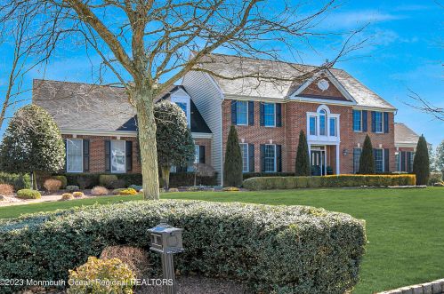 48 Gallant Fox Rd, Tinton Falls, NJ 07724-2869