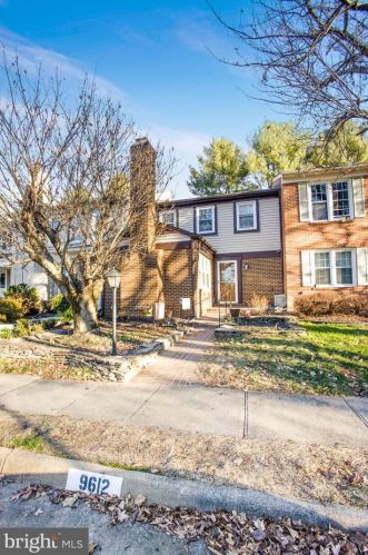9612 Hillock Ct, Springfield VA  22015-3115 exterior