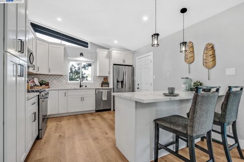 1681 Spruce St, Livermore CA  94551-1919 exterior