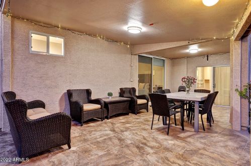 5019 Paradise Ln, Glendale AZ  85306-2655 exterior