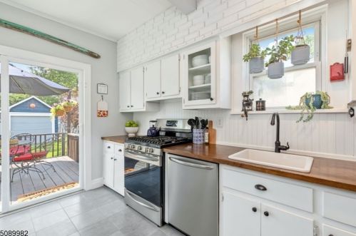 7 Roosevelt Ave, Cranford NJ  07016-2615 exterior