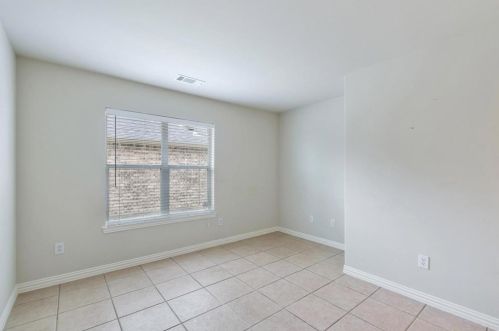 11313 Southerland Dr, Denton TX  76207-8693 exterior