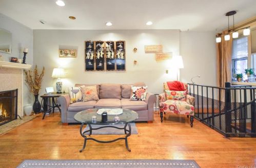 222 24th St, New York, NY 10010-3944