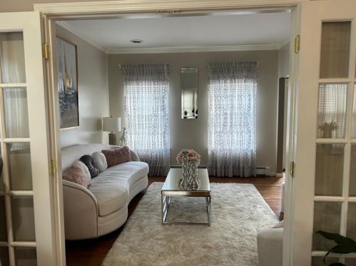 1690 Wagon Wheel Dr, Easton PA  18040-8273 exterior