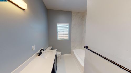 1242 Metten Ave, West Pittsburg CA  94565-6226 exterior