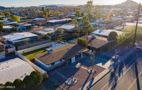 7331 Oak St, Scottsdale AZ  85257-1428 exterior