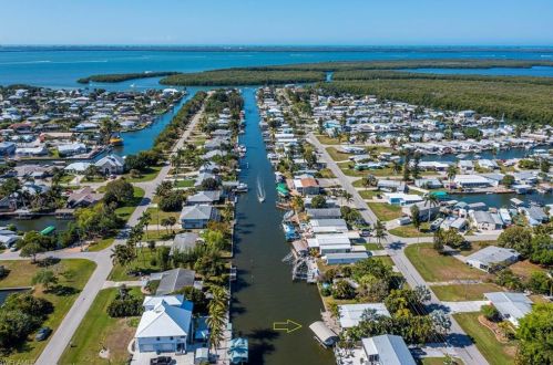 2632 York Rd, Saint James City FL  33956-2267 exterior