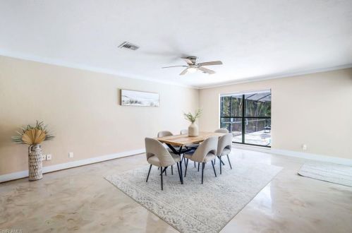 2266 Kings Lake Blvd, Naples FL  34112-5321 exterior