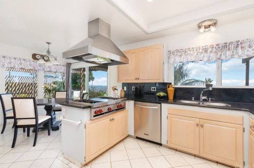 3335 Starline Dr, Palos Verdes Estates CA  90275-6310 exterior