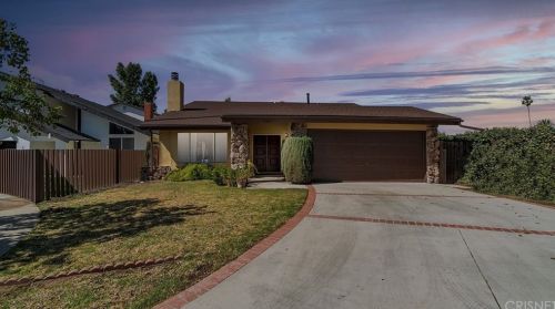 6327 Alonzo Ave, Van Nuys, CA 91316-7206