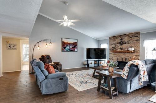 2800 Hamlett Ln, Lewisville, TX 75028-1544