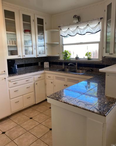 617 Jones St, Ukiah CA  95482-5313 exterior