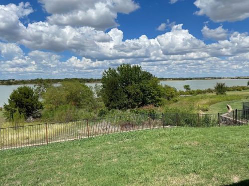2808 Appaloosa Ct, Oak Point, TX 75068-7646