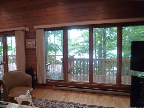 110 Lake Shore Dr, Rock Hill NY  12775-6523 exterior