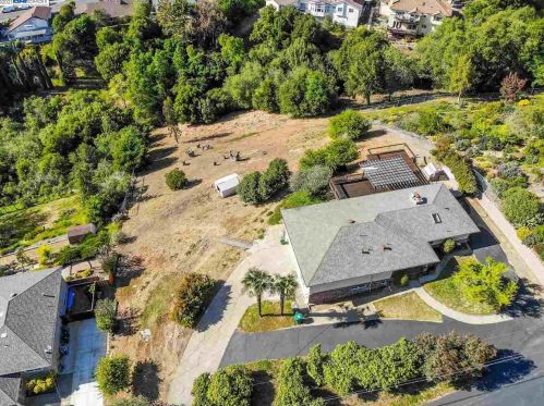 3932 Picea Ct, Hayward, CA 94542-1725