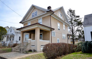 89 Jewett Ave, Bridgeport, CT 06606-2825