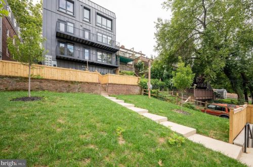 3941 Davis Pl, Washington DC 20007-1235 exterior