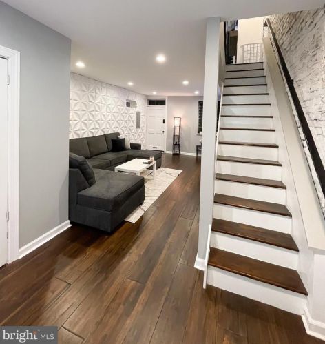 245 Allen St, Philadelphia PA  19125-4103 exterior