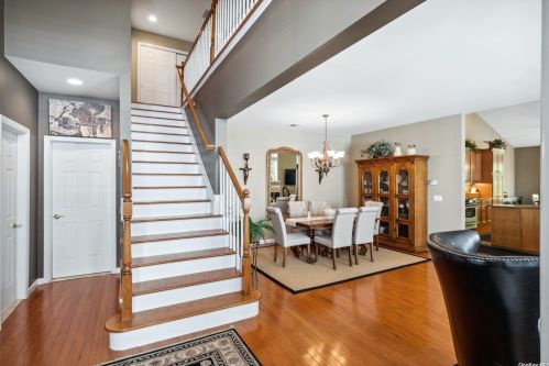 232 Encore Blvd, Eastport, NY 11941-1616