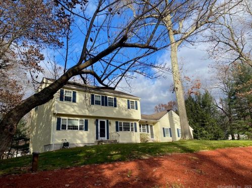87 Lorraine Rd, Manchester, CT 06040-6322