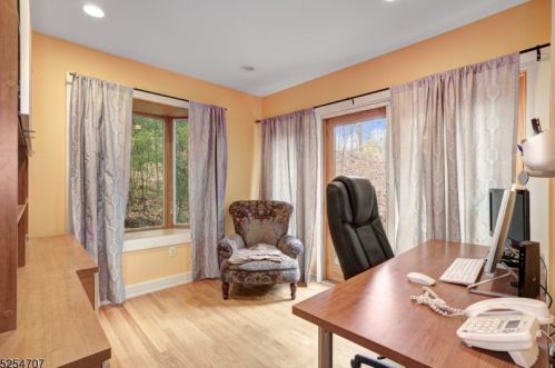 12 Robinwood Dr, West Paterson NJ  07424-2320 exterior