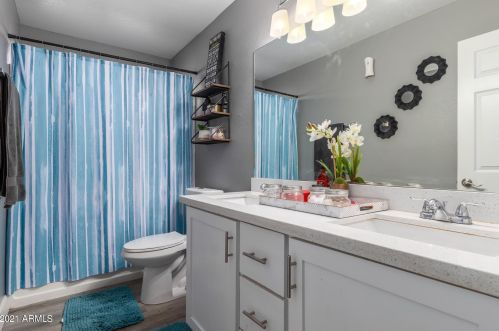 6441 Golden Ln, Glendale AZ  85302-4440 exterior
