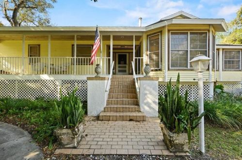 2123 Stockman Rd, New Port Richey, FL 34655-4113