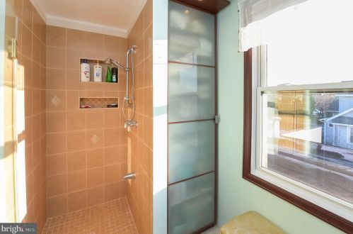 300 White Horse Pike, Camden NJ  08107-1309 exterior